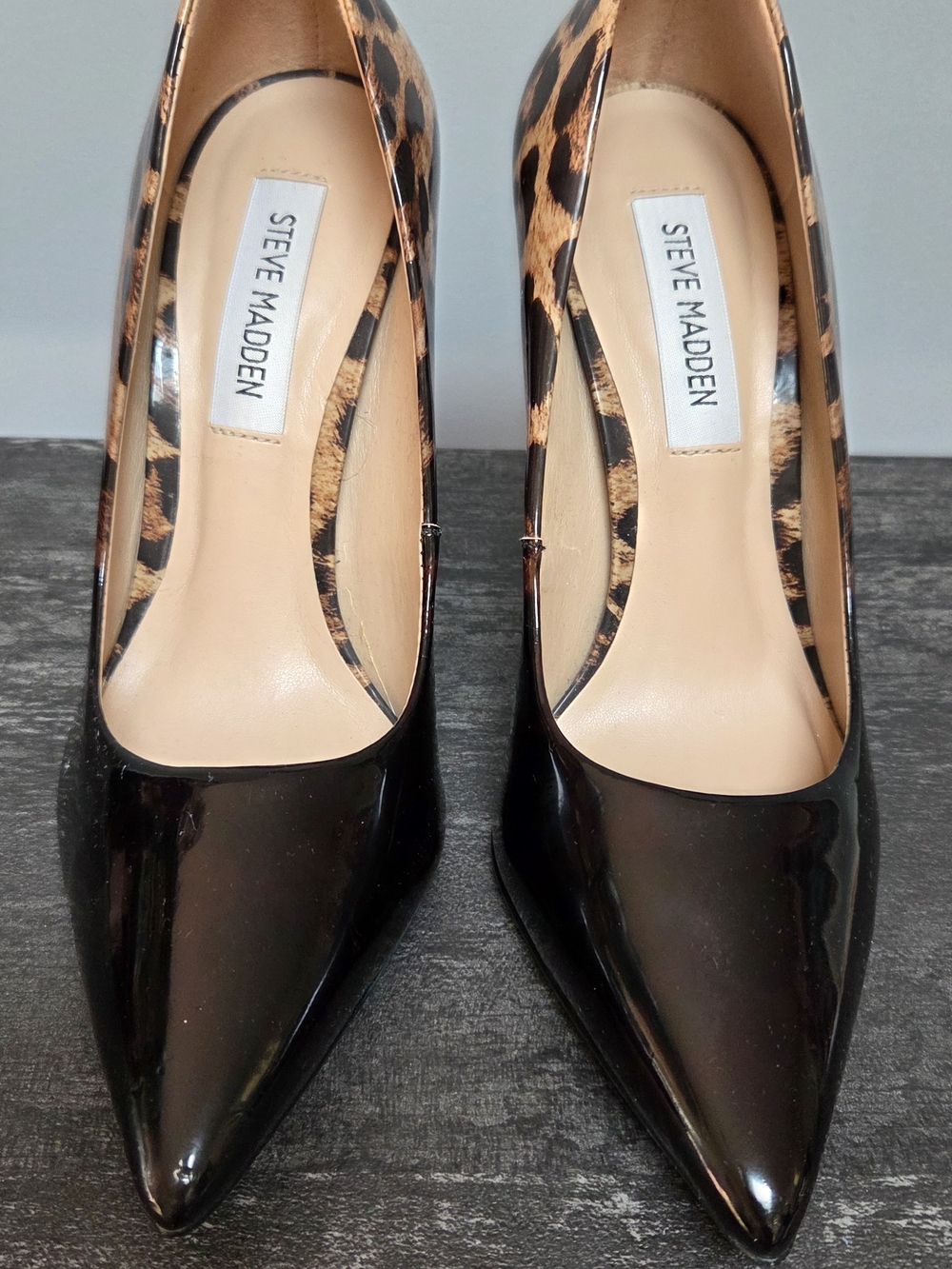 NEW! No box Steve Madden Zoey Black Patent Pointed Pumps with Leopard Accent